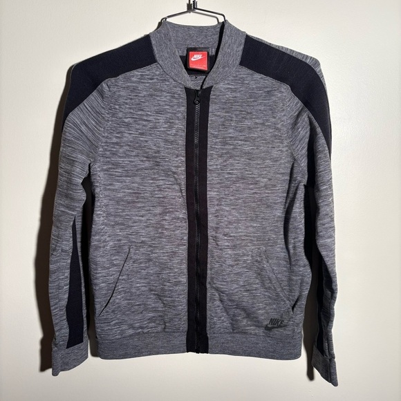 Nike Tech Bomber Jacket - Picture 2 of 8